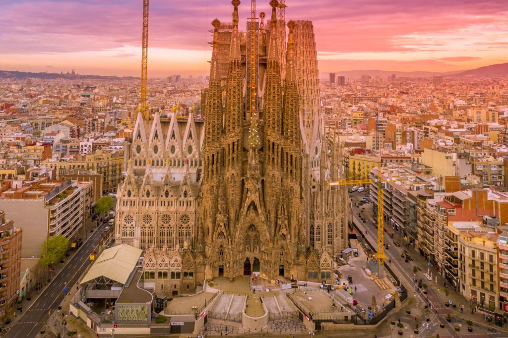 Imagens da Sagrada família em um fim de tarde.